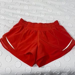 Lululemon Hotty Hot 2.5 inch shorts!